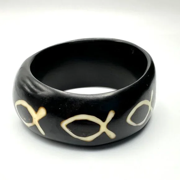 Vintage Black Asymmetrical Lucite Bangle Duo —  Both Size 8 1/4 — Vintage — EUC - Picture 3 of 12